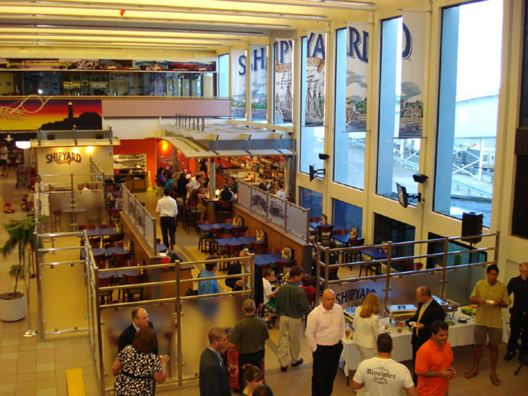 Maine’s largest brewery, Shipyard Brewing Company, makes its presence known at Portland's Jetport. Before departing for flights, intrepid travelers can grub on deep-fried seafood delights and sample superb suds including the golden, Canadian-style Export Ale and the citrusy, single-hopped Shipyard IPA.